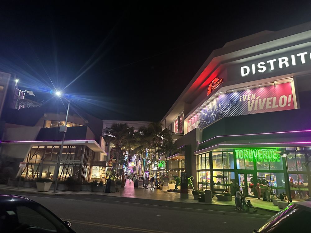 Distrito Tmobile Night Scene Entertainment San Juan Escambron Beach