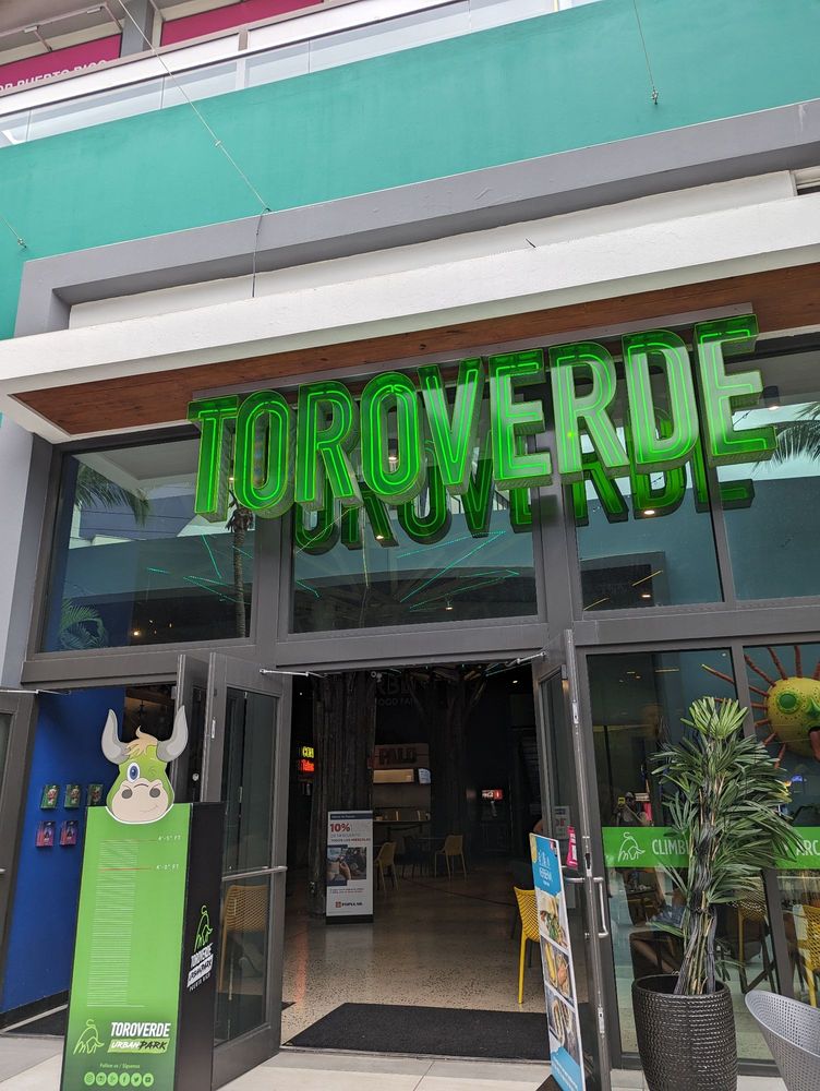 Distrito Tmobile Toroverde Adventure Climbing Attraction San Juan San Juan Port Puerto Rico