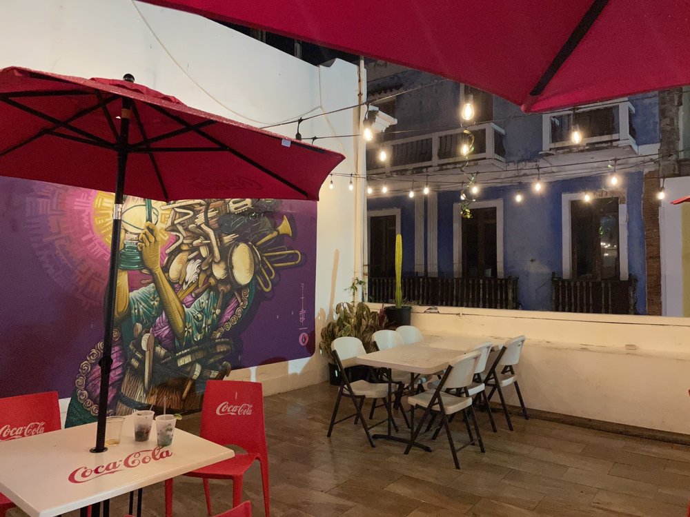 El Quinque Escambron Beach Exterior Patio