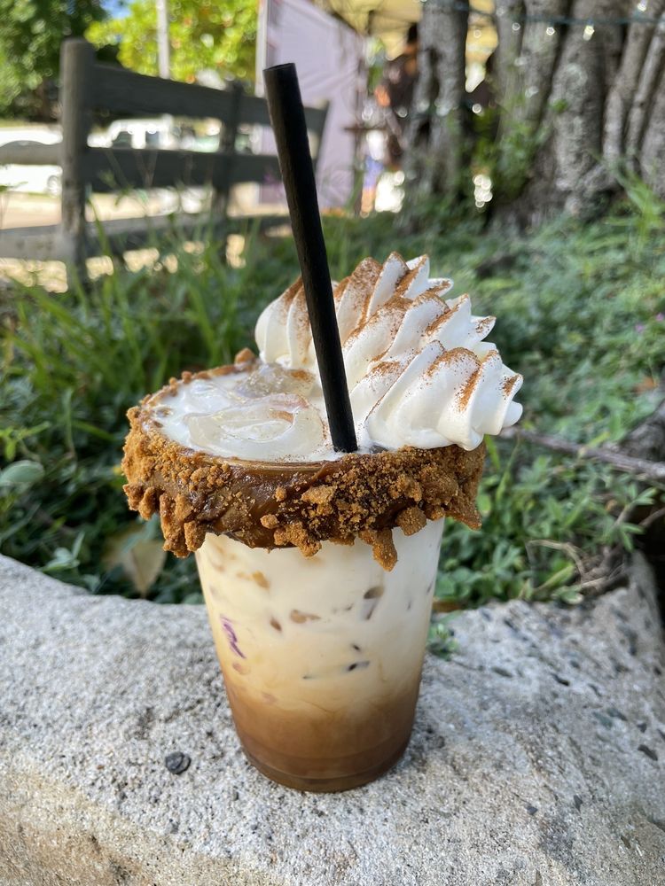 La Mezcla Coffee Escambron Beach Frappe Nut Rim