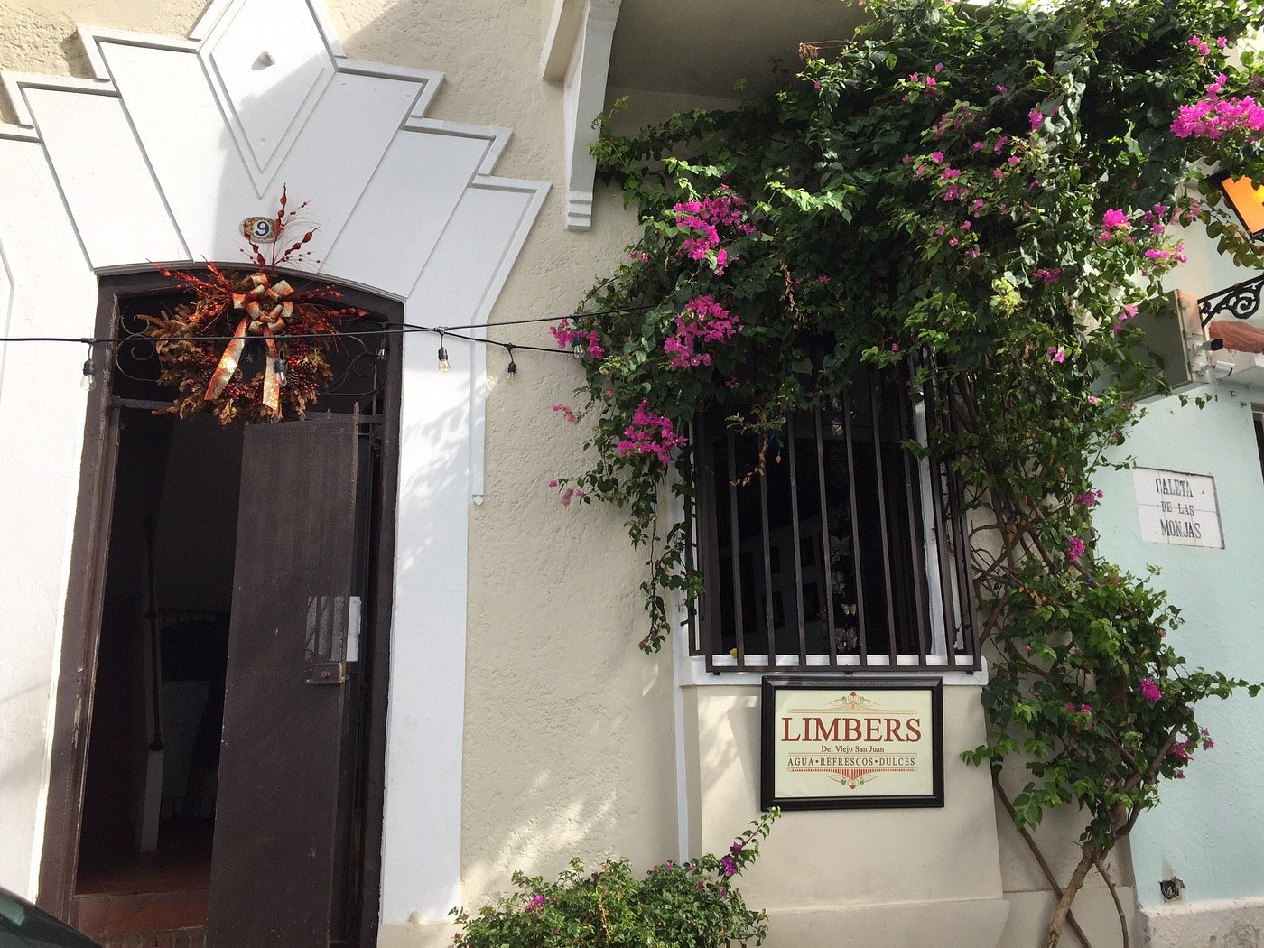 Limbers Del Viejo San Juan Escambron Beach Storefront