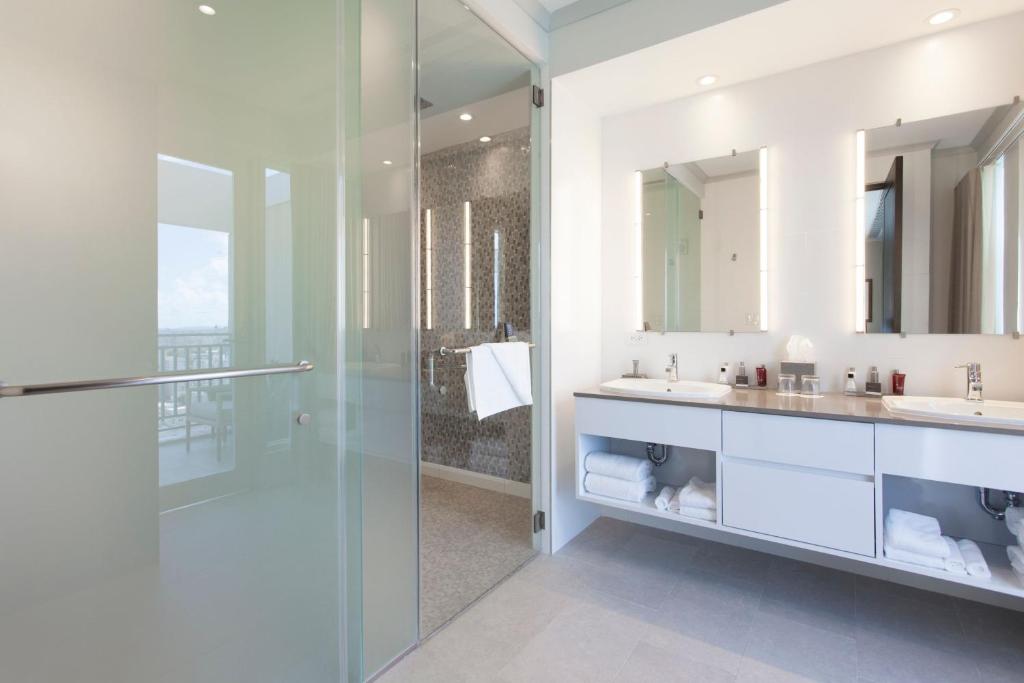 Marriott Resort And Stellaris Casino San Juan Puerto Rico Bathroom