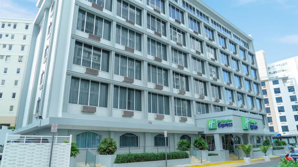 Holiday Inn Express Port Of San Juan Exterior