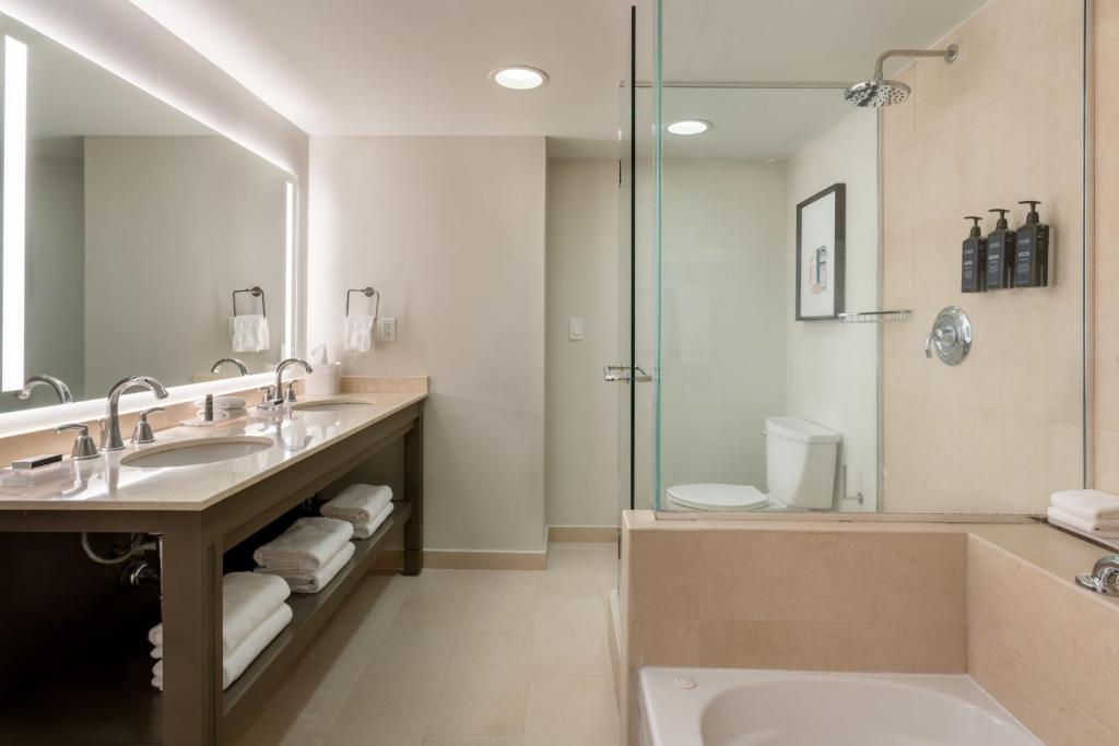 Sheraton Resort And Casino Port Of San Juan Bathroom